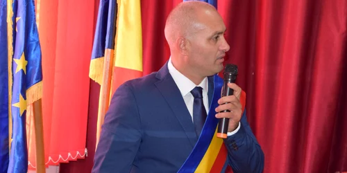 Primarul Petre Florin de la Crevedia FOTO Facebook jpg