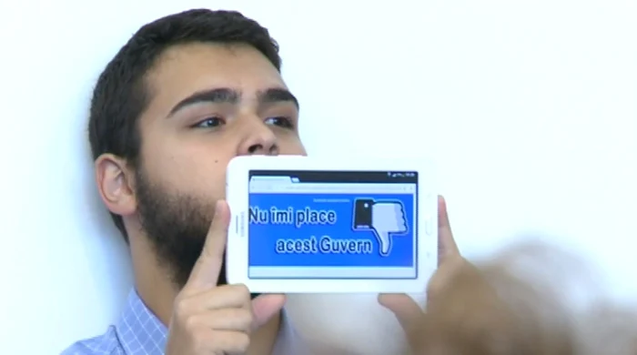Discursul ministrului Pricopie a generat şi reacţii neaşteptate din partea unui student prezent în sala în care s-a ţinut ceremonia de deschidere a anului universitar FOTO/Video: Prima TV