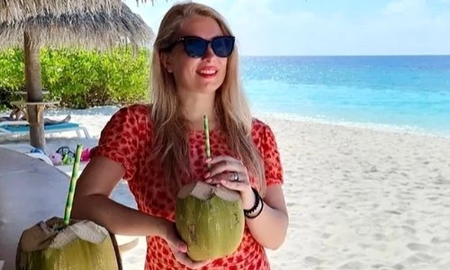 Ornela Pasare, relaxată în Maldive