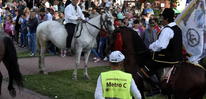 sărbătoare la cerneti FOTO Alexandra Georgescu