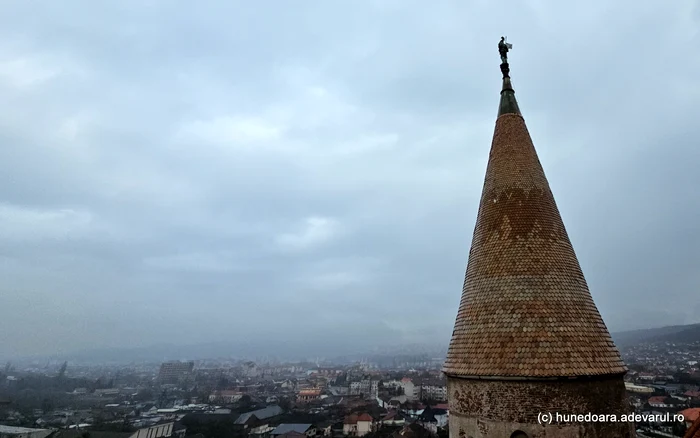 Turnul Buzdugan, văzut din Turnul nou de poartă. Foto: Daniel Guță. ADEVĂRUL