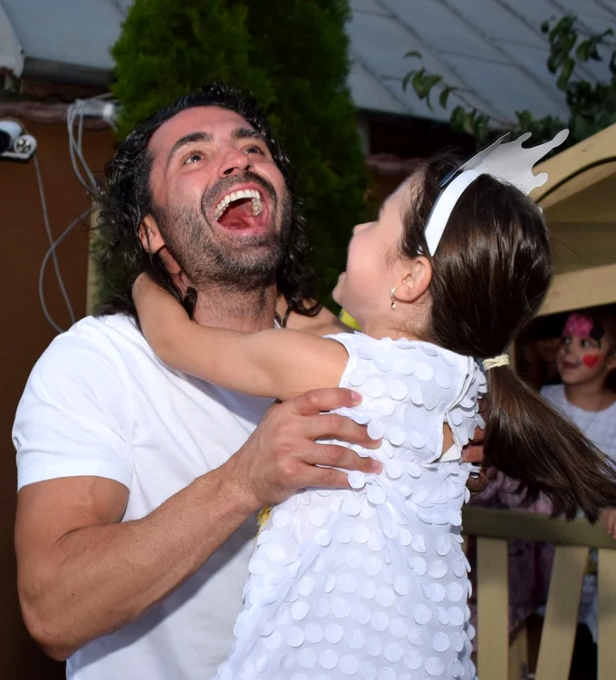 
    Grădinița pe care Pepe și-a amenajat-o în casa cumpărată de la socrul luifoto: BLITZ  