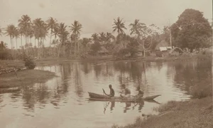 Băștinași din Pacific, la începutul sec. XX. Fotografie de Thomas Andrew (© Museum of New Zealand Te Papa Tongarewa)