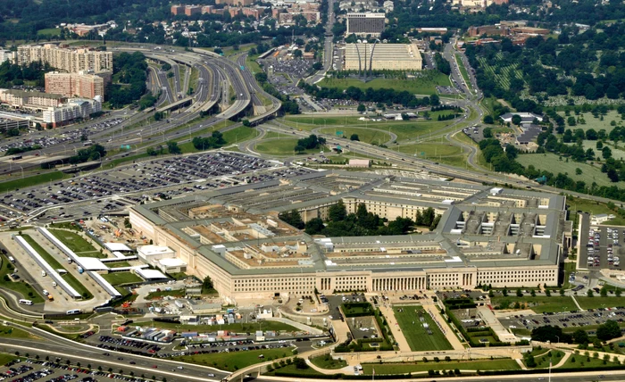 Pentagonul va adopta sistemul de inteligență artificială al Palantir FOTO: Shutterstock