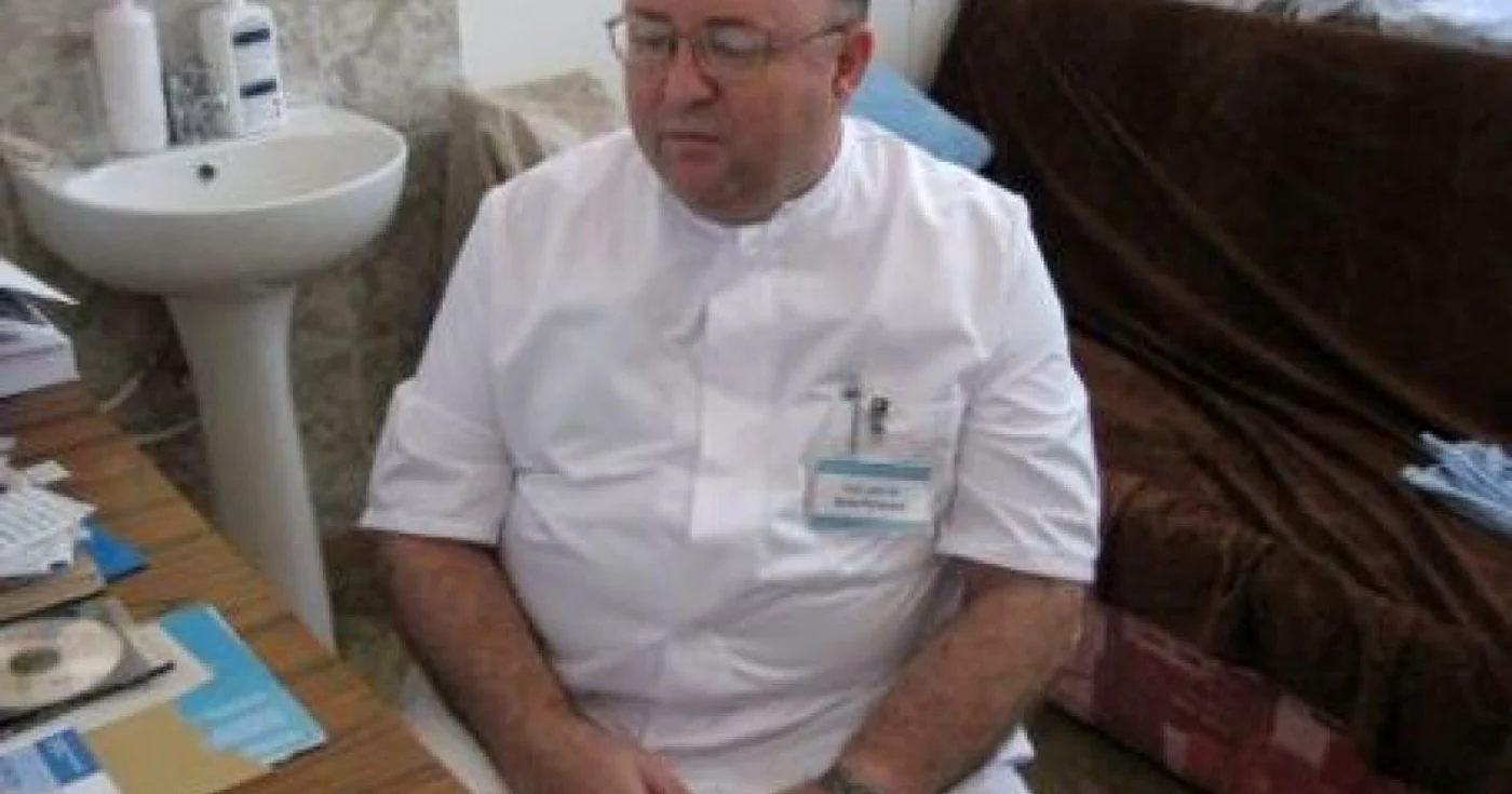 Conferenţiar doctor Horia Pârvănescu, şeful Secţiei de Chirurgie Plastică de la Spitalul Nr. 1 Craiova. 
