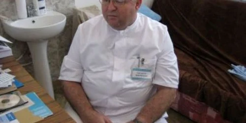 Conferenţiar doctor Horia Pârvănescu, şeful Secţiei de Chirurgie Plastică de la Spitalul Nr. 1 Craiova. 