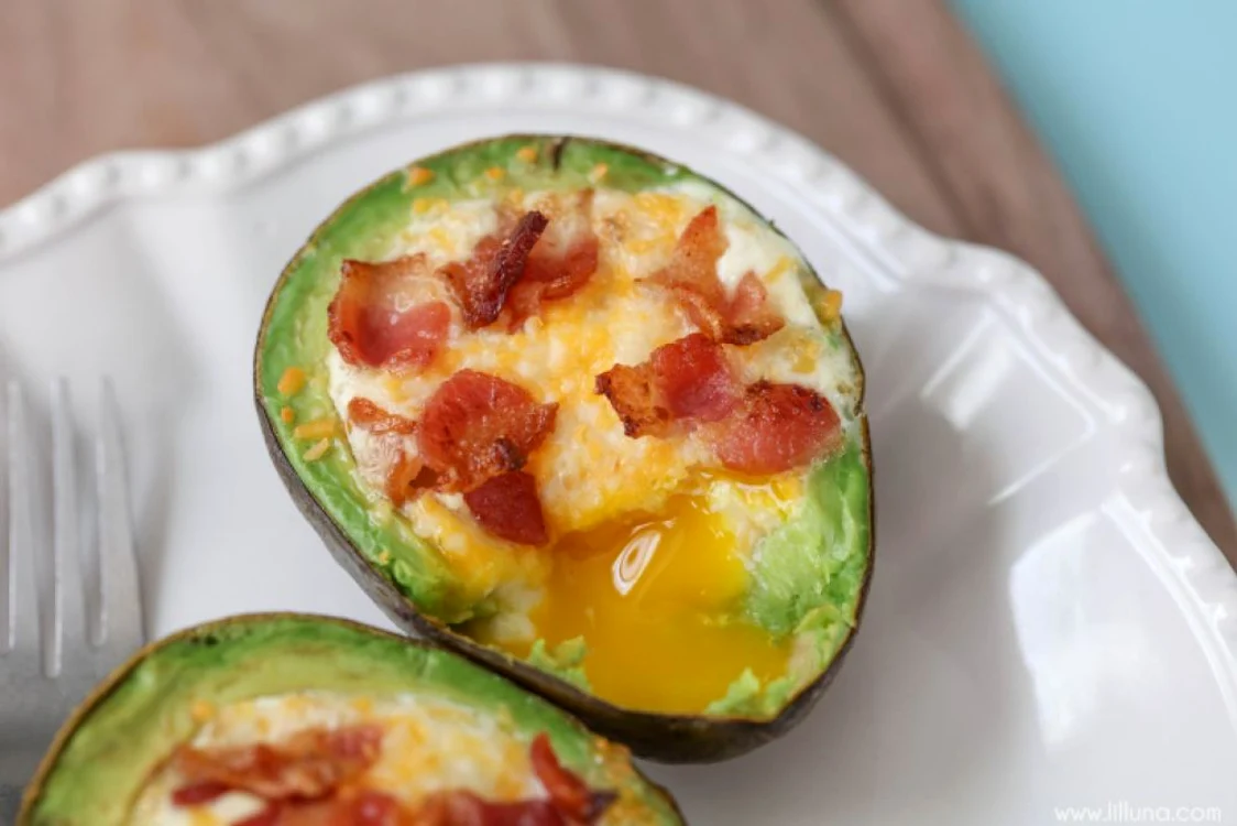 avocado cu bacon si ou la cuptor jpeg