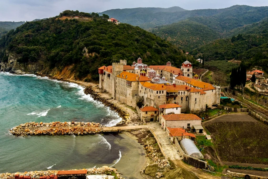 Mănăstirea Esfigmenu de la Muntele Athos Foto Shutterstock