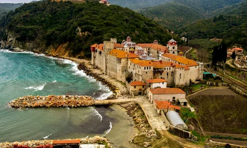  Mănăstirea Esfigmenu muntele athos foto Shutterstock