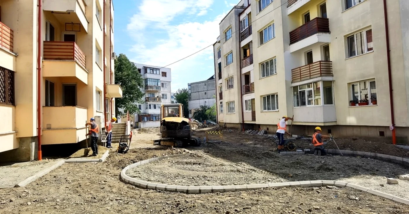 parcare un milion de euro Bacau FOTO Lucian Daniel Stanciu Viziteu 2