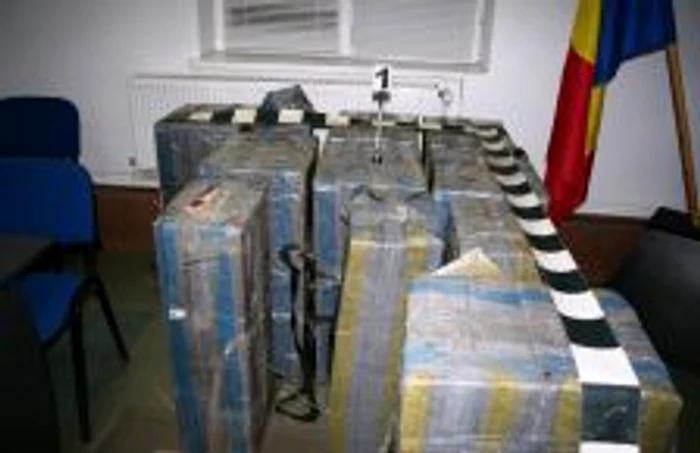 10.000 de pachete de ţigări au fost confiscate