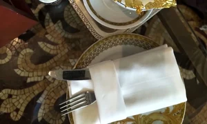 cafeaua cu foita de aur pentru valentin si codruta sanfira jpeg