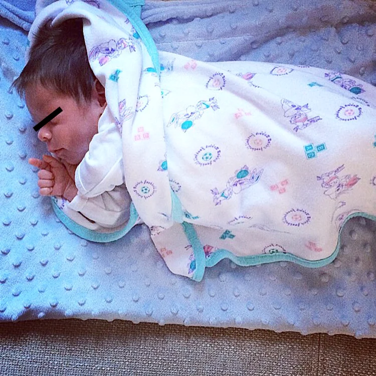 Actriţa nu vrea să lipsească de la aniversarea de o lună a nepoţelului ei