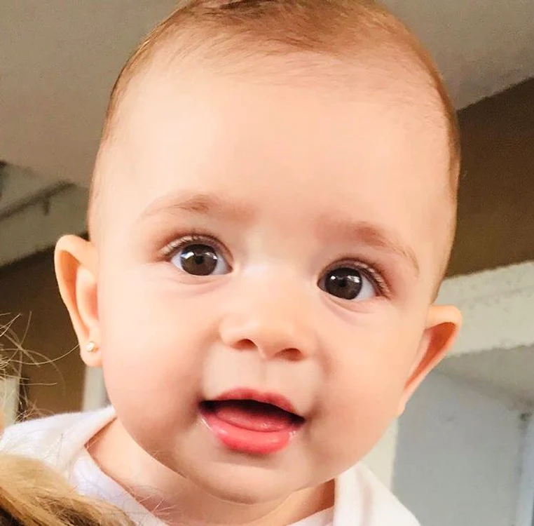 Arya, fetiţa lui Keo şi a lui Misty