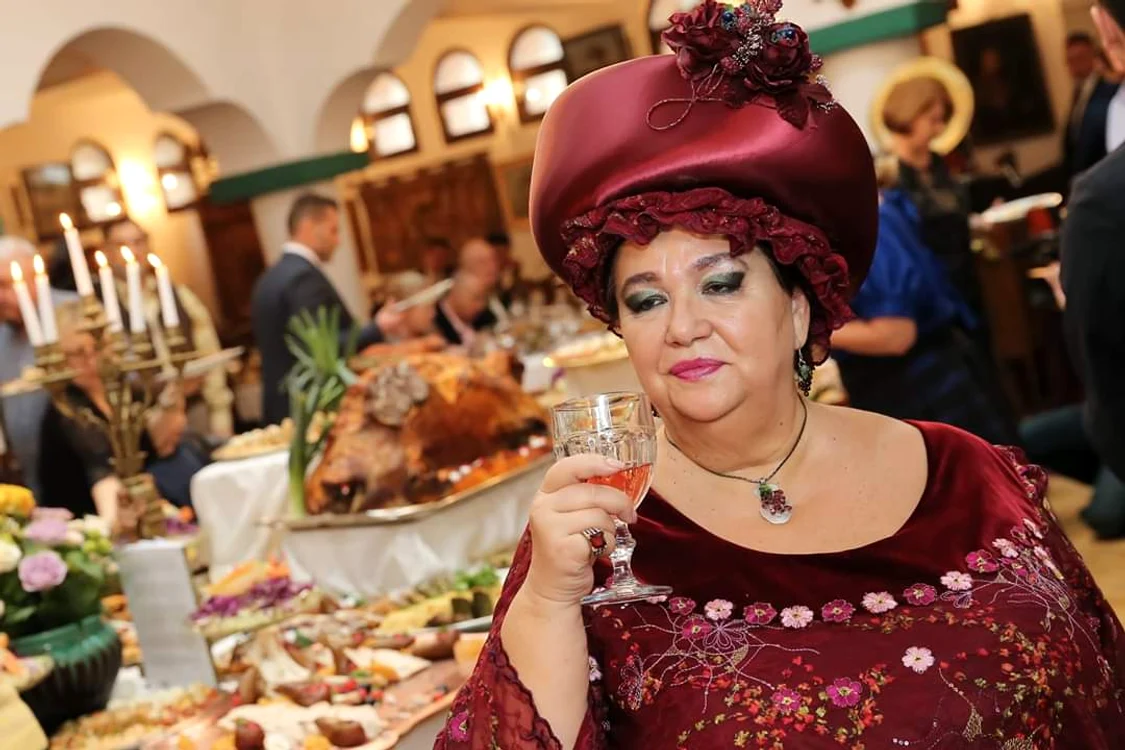 Și la 14 ani era elegantă și cochetăfoto: arhivă personală