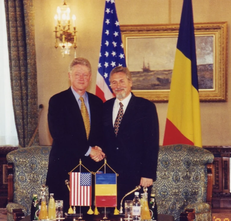 emil constantinescu si bill clinton foto arhiva personala emil constantinescu 