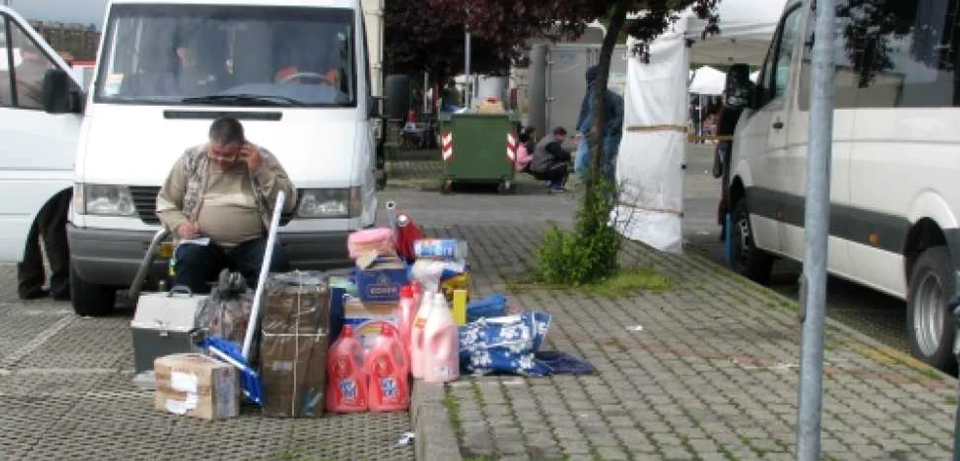 Bistriţa: Doi răniţi după ce un microbuz a intrat într-un autoturism