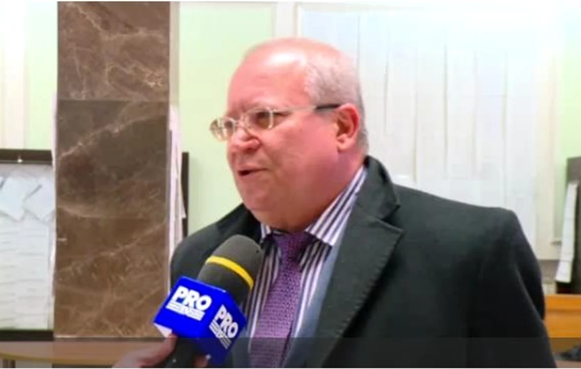 
    Veronel Rădulescu   