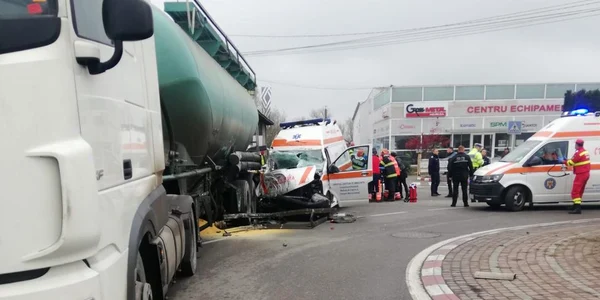 accident ambulanta Tg Jiu FOTO ISU Goorj ISU jpg