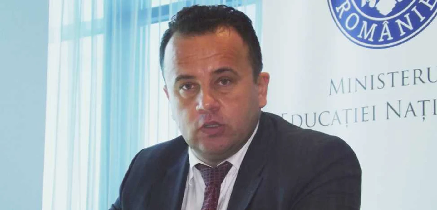 Mai marii de la Educaţie vor să elimine − la profil real − o oră de Fizică deşi aceasta este materie de Bac