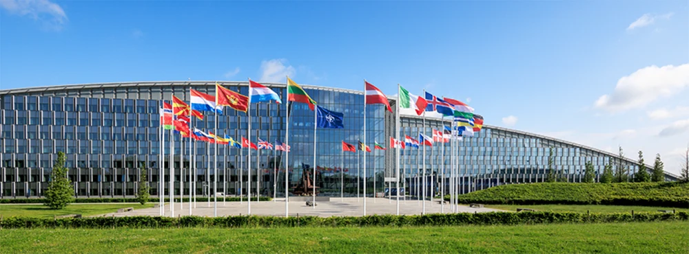 NATO afirmă că menține un contact strâns cu Statele Unite privind dislocarea trupelor în Europa