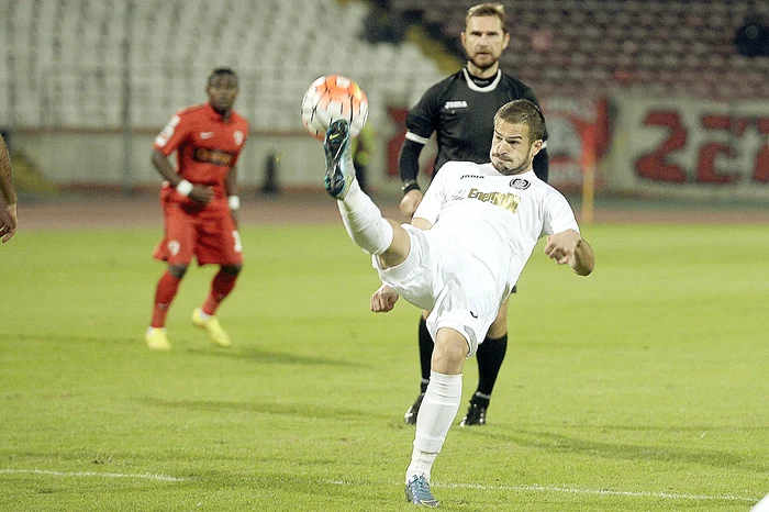 
    Clujeanul Păun a jucat  doar 8 minute în meciul  de pe stadionul „Dinamo”   