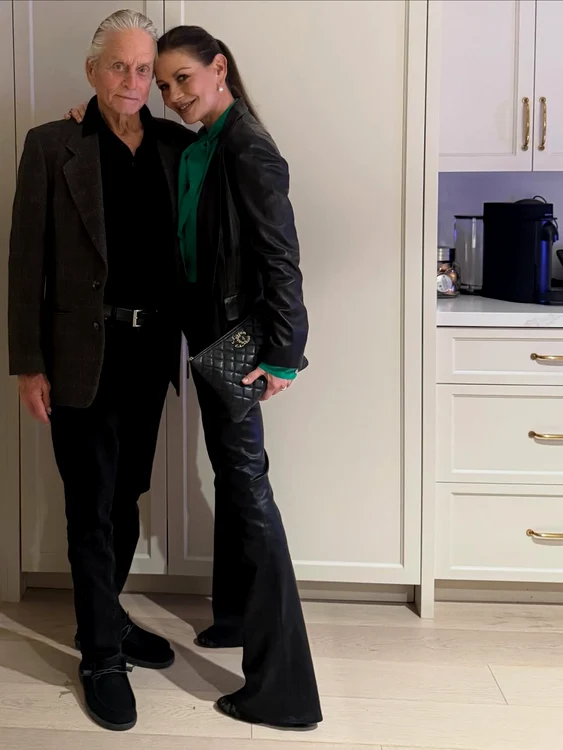 Catherine Zeta Jones și Michael Doglas, Instagram (2) jpg