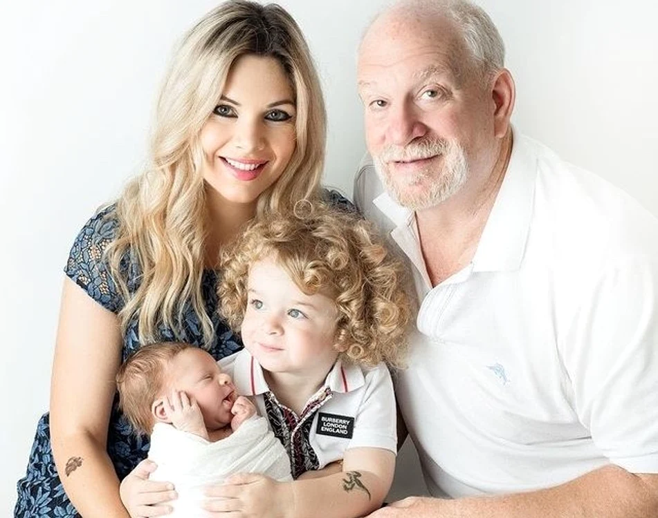 
    Iasmina Milutinovici-Hill şi Bradford Aaron Hill au devenit părinți pentru a doua oară în urmă cu o lunăfoto: arhivă personală  