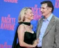 Pamela Anderson și Liam Neeson 