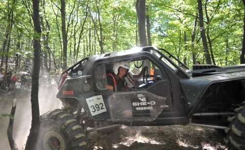 Gary Humphrey, prezentator Discovery, într-o demonstraţie off road