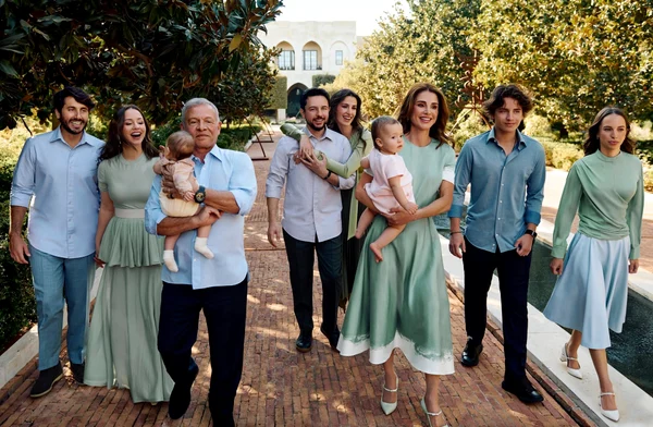 Regina Rania si familia foto Facebook jpg