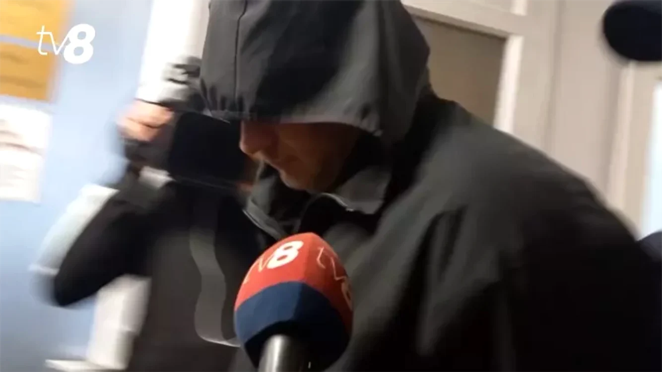 Individul, care ar fi organizatorul schemei, arestat pentru 30 de zile. FOTO: Tv8.md