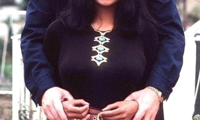 1 michael caine shakira young 780x967 jpg jpeg