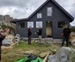 Lucrări la Refugiul Zănoaga  APN Retezat (2) jpg