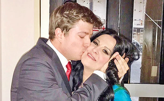 Angela Gheorghiu e topită după Mihai Ciortea