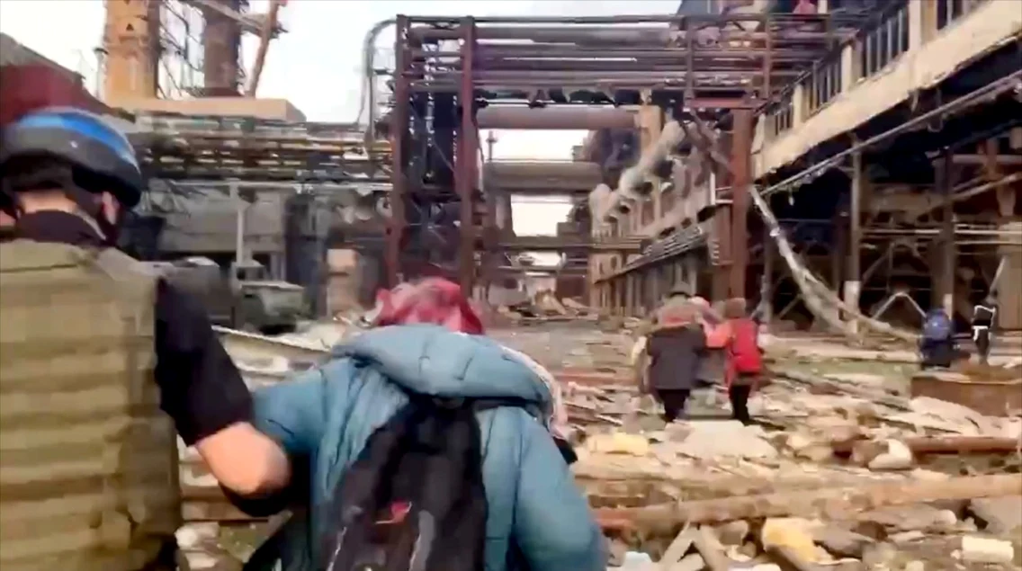Razboi Ucraina Rusia distrugeri morti raniti refugiati 1-2 mai 2022 salvare civili Azovstal  FOTO Profimedia
