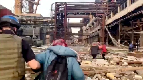 Razboi Ucraina Rusia distrugeri morti raniti refugiati 1-2 mai 2022 salvare civili Azovstal FOTO Profimedia
