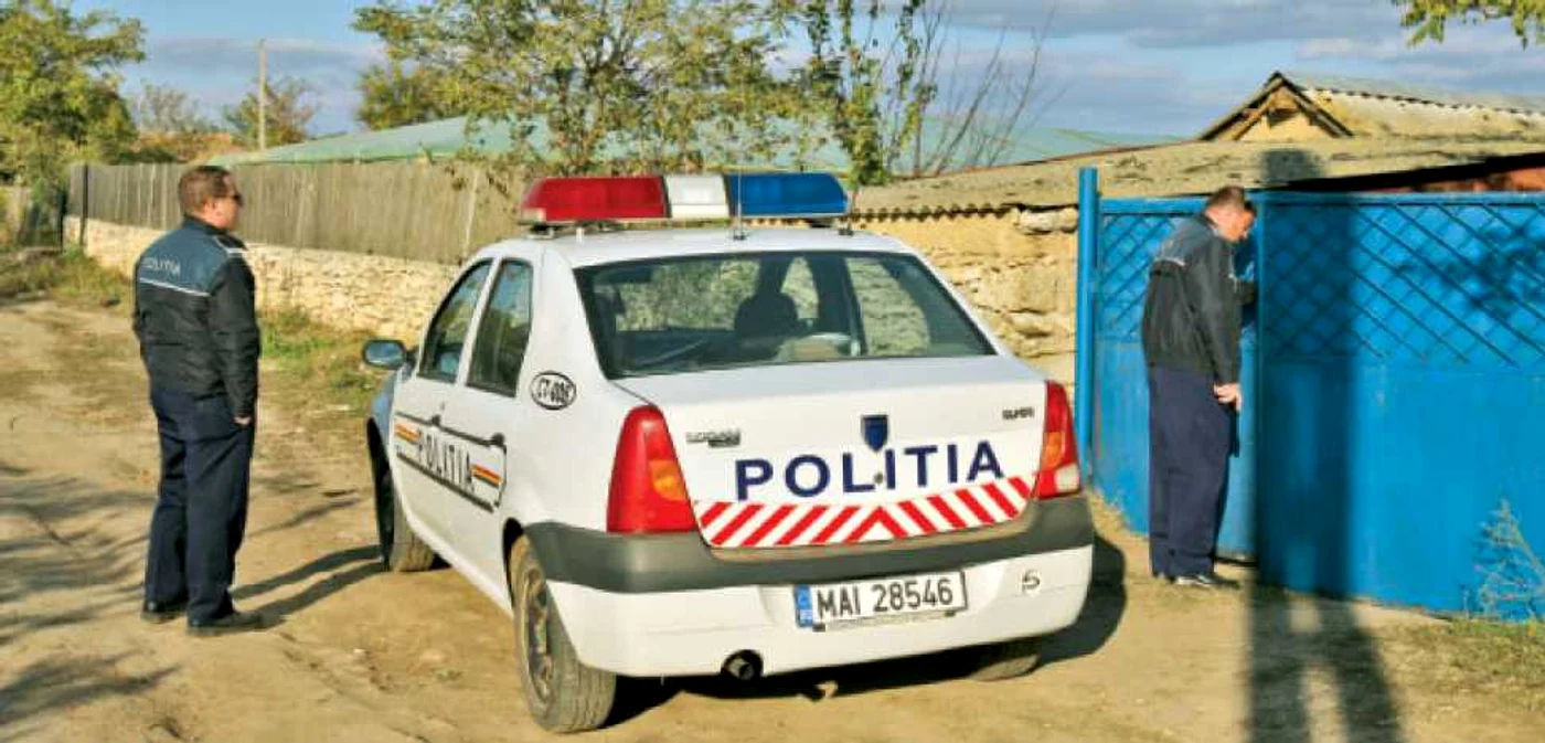 Poliţia a fost anunţată de vecinii suspicioşi  