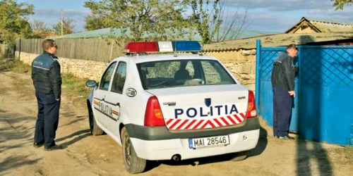 Poliţia a fost anunţată de vecinii suspicioşi  