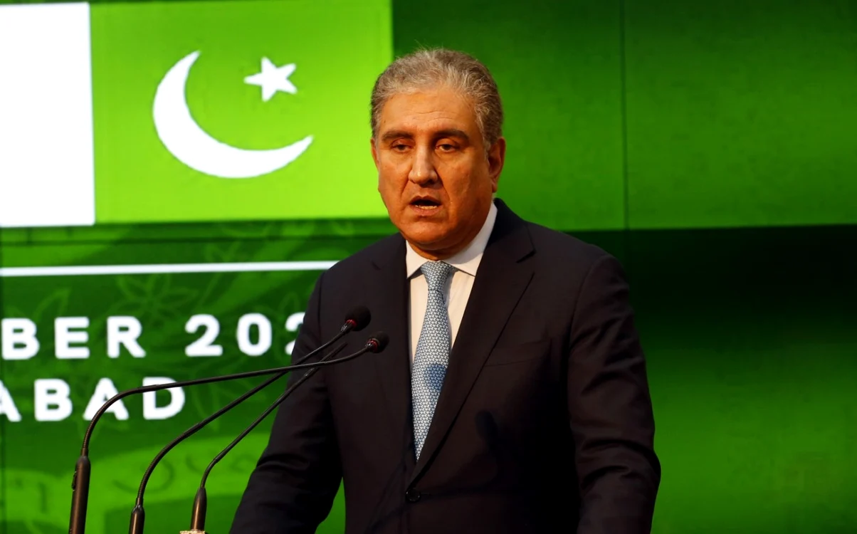 Ministrul de externe pakistanez  Shah Mahmood Qureshi la conferinţa de presă comună cu omologul său britanic la Islamabad FOTO EPA-EFE
