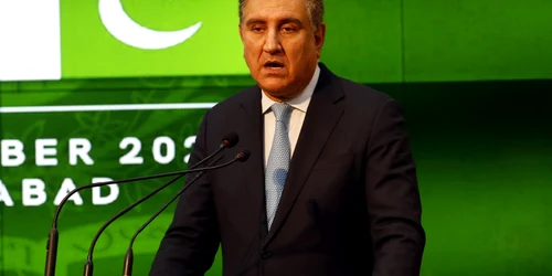 Ministrul de externe pakistanez  Shah Mahmood Qureshi la conferinţa de presă comună cu omologul său britanic la Islamabad FOTO EPA-EFE