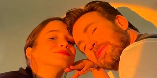 Alba baptista si Chris Evans Instagram png