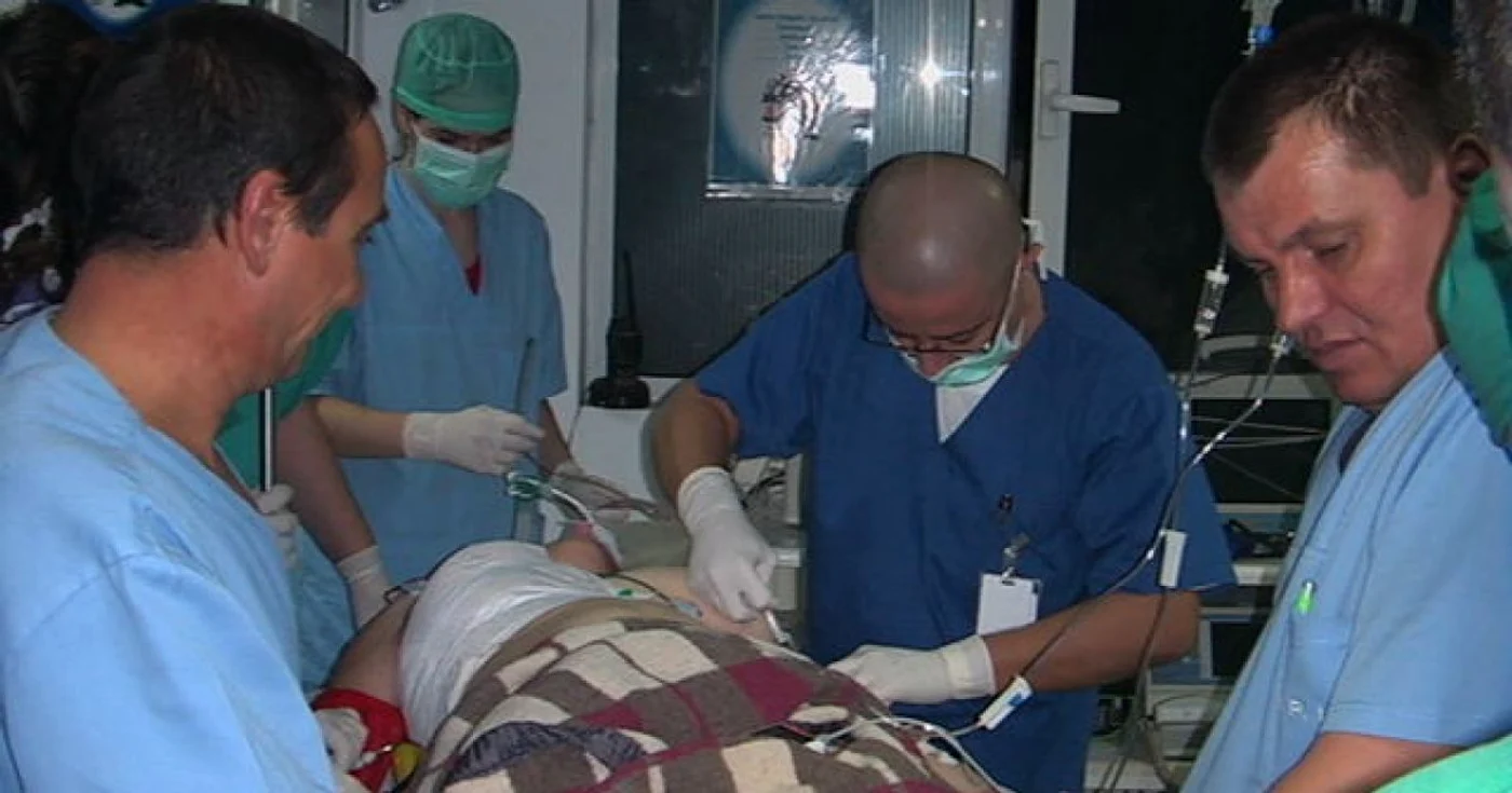 Femeia este internată în Clinica de Arşi
