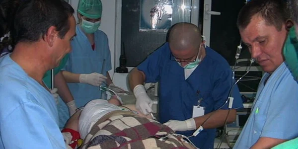 Femeia este internată în Clinica de Arşi