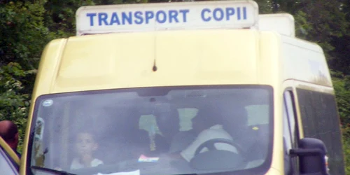 Șoferul microbuzului a fost tras pe dreapta și a rămas fără permis