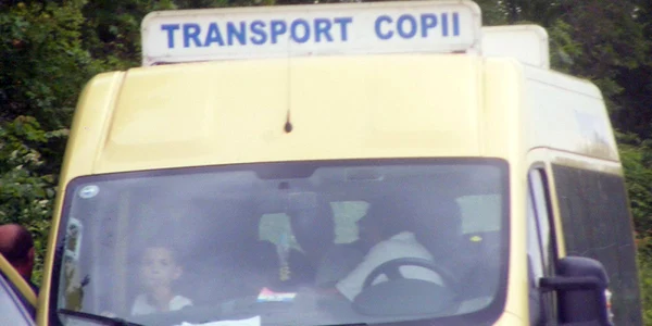 Șoferul microbuzului a fost tras pe dreapta și a rămas fără permis