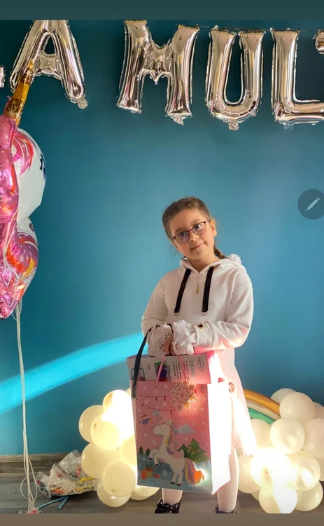 Maya și-a petrecut ziua de naștere alături de ambii părinți, ca în fiecare an