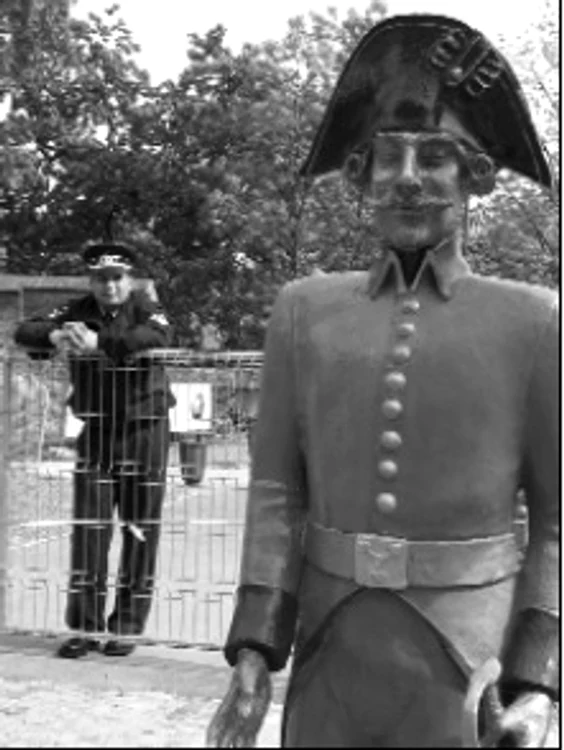 "Eroii au nevoie să nu fie uitaţi"   interviu cu colonelul dr  Marian POPESCU jpeg