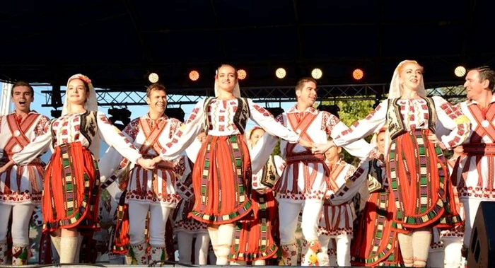 Sâmbătă, la Muzeul Goleşti va
avea loc cea de-a zecea ediţie a ”Zilei Fiilor şi Fiicelor Argeşului şi
Muscelului”
