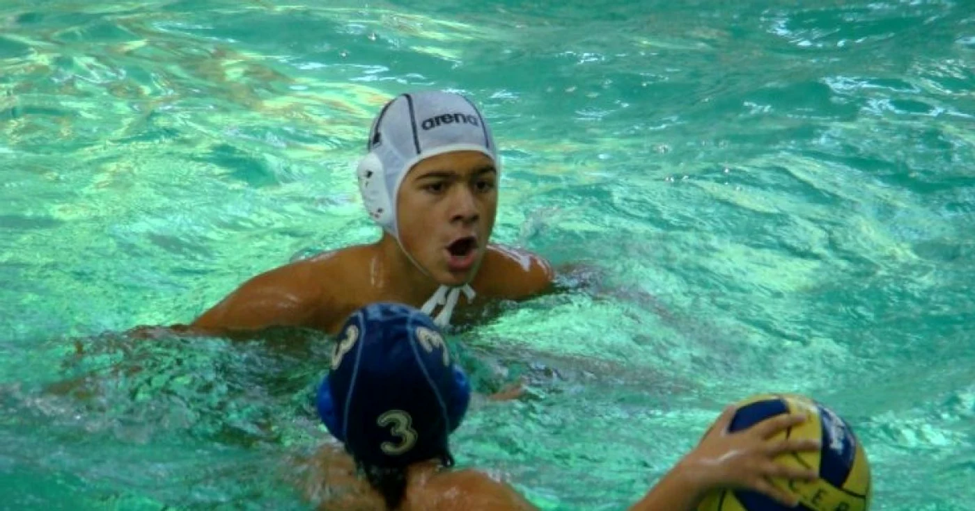 Porţi deschise spre polo la piscina Floreasca
